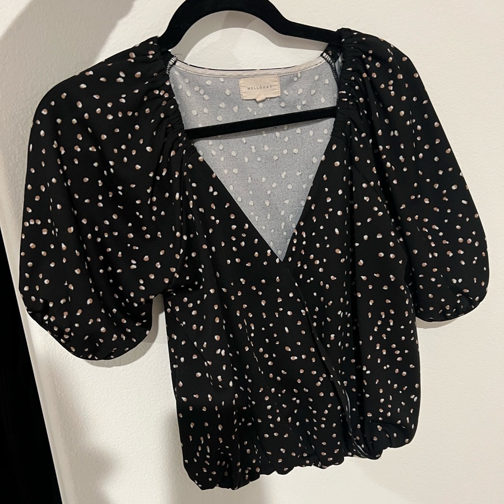MELLODAY Black and White Puff Sleeve Wrap Blouse